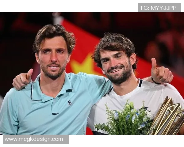 上海网球队在冠军赛中的灵活战术与团队协作展现出强大竞争力